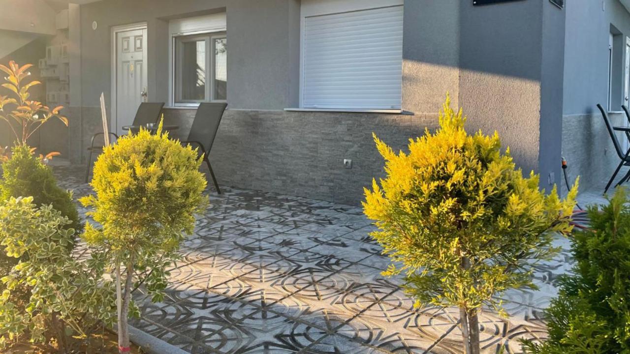 Luxrooms Ofrínion Eksteriør bilde